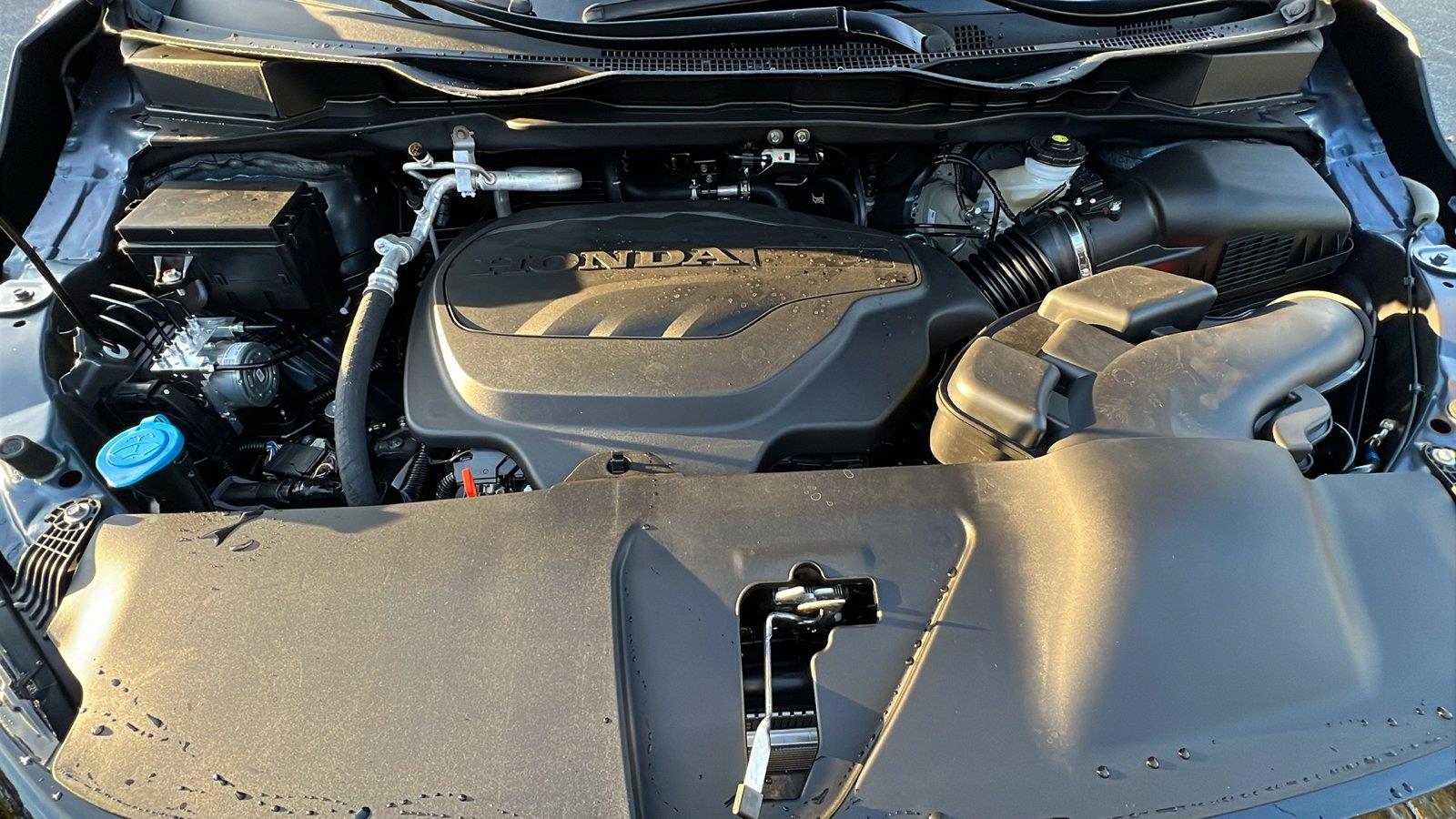 2027 Honda Odyssey photo 10 of 31