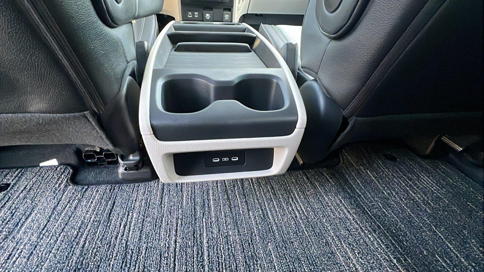 2027 Honda Odyssey photo 19 of 31