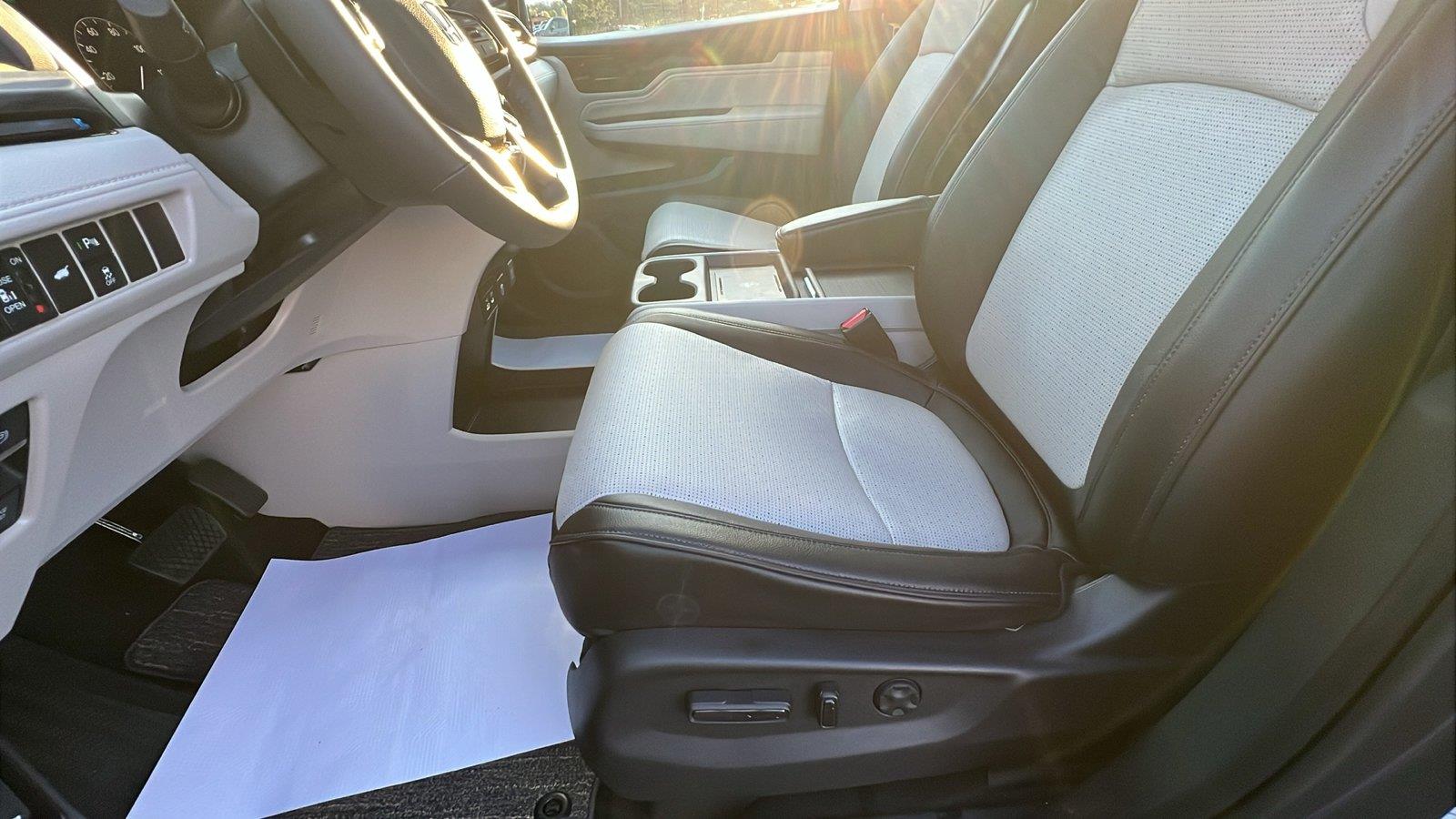 2027 Honda Odyssey photo 22 of 31