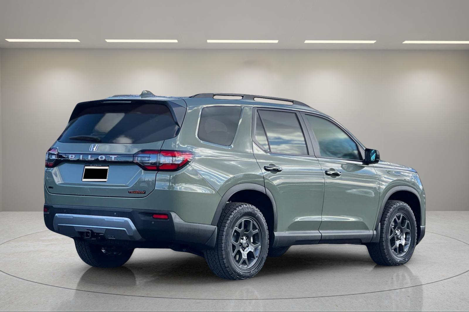 2026 Honda Pilot photo 5 of 25