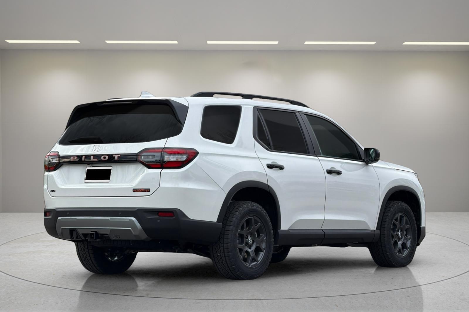 2026 Honda Pilot photo 5 of 25