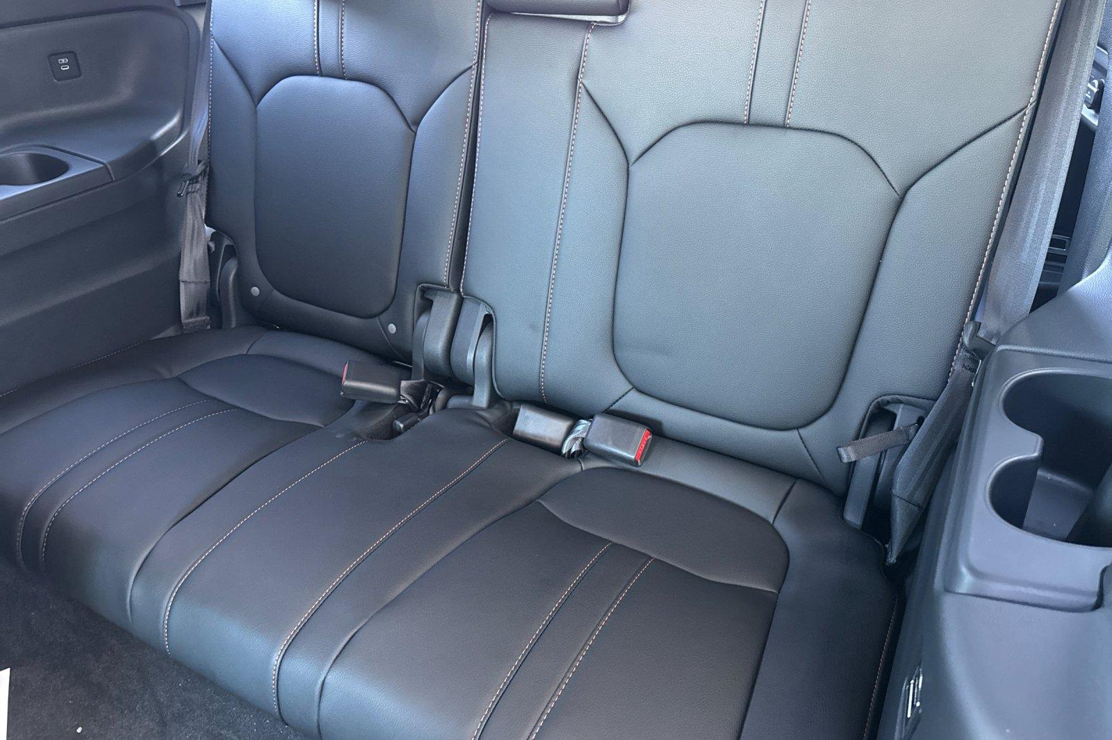2026 Honda Pilot photo 13 of 25