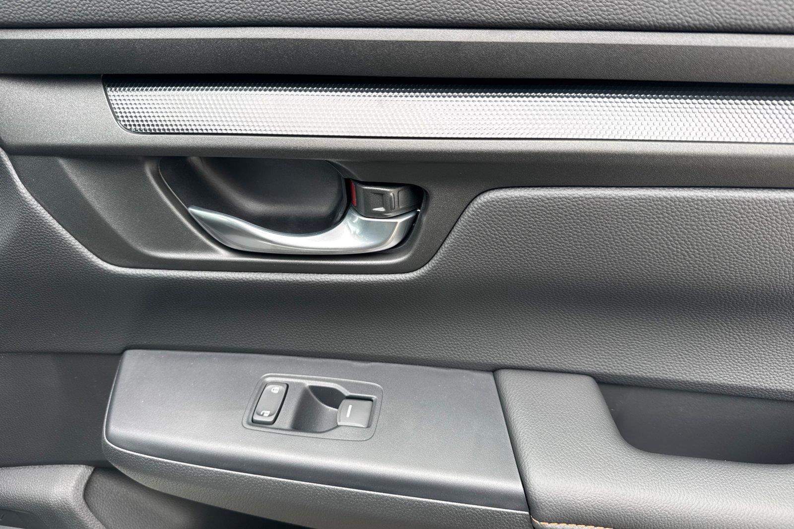 2027 HONDA CR-V Hybrid photo 16 of 25