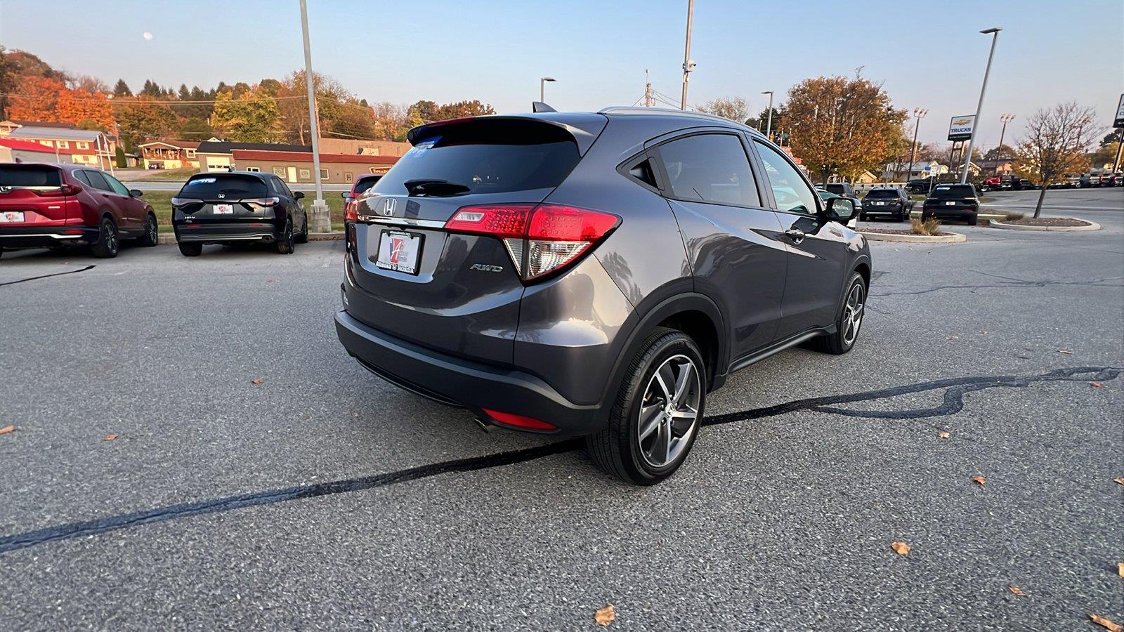 2021 Honda HR-V photo 4 of 31