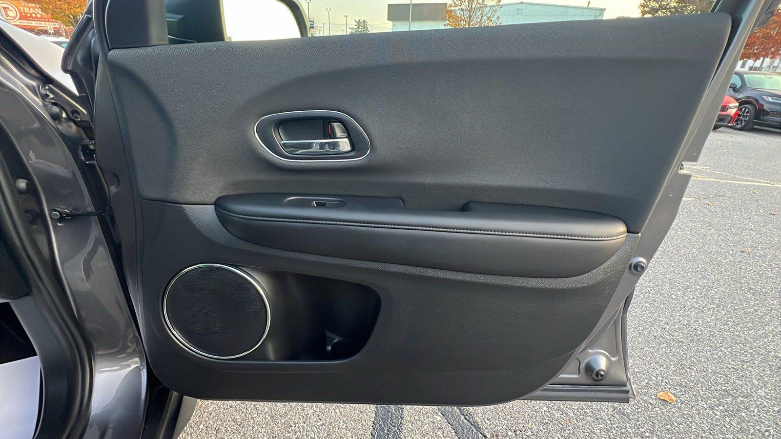 2021 Honda HR-V photo 12 of 31