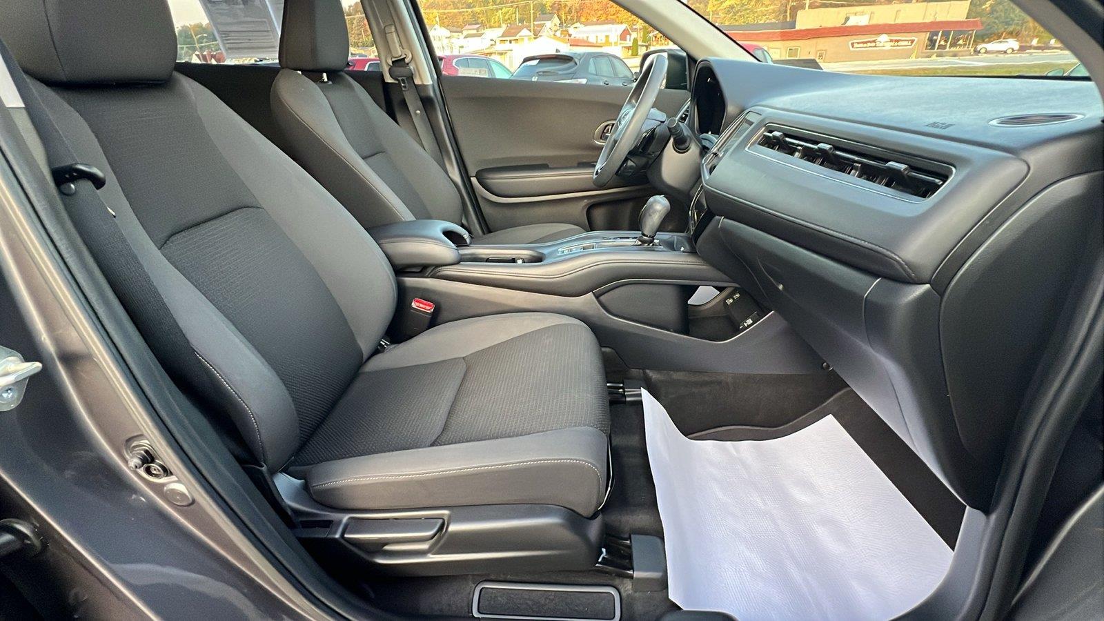 2021 Honda HR-V photo 13 of 31