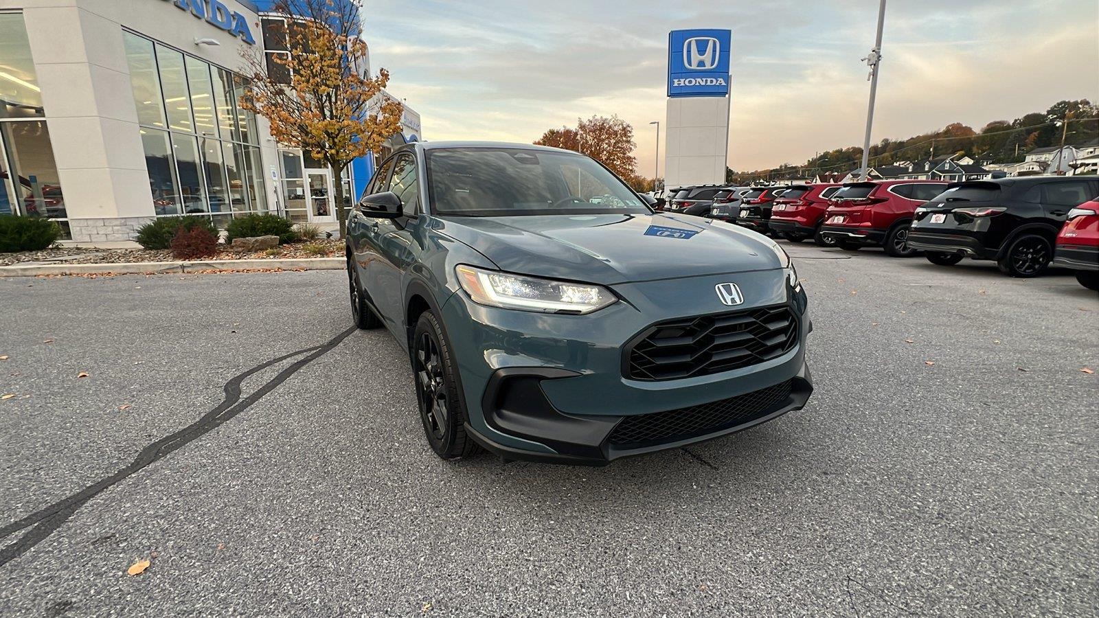 2024 Honda HR-V photo 2 of 29