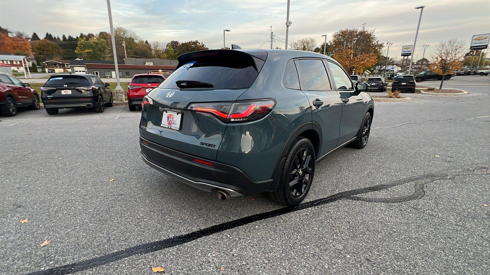 2024 Honda HR-V photo 4 of 29