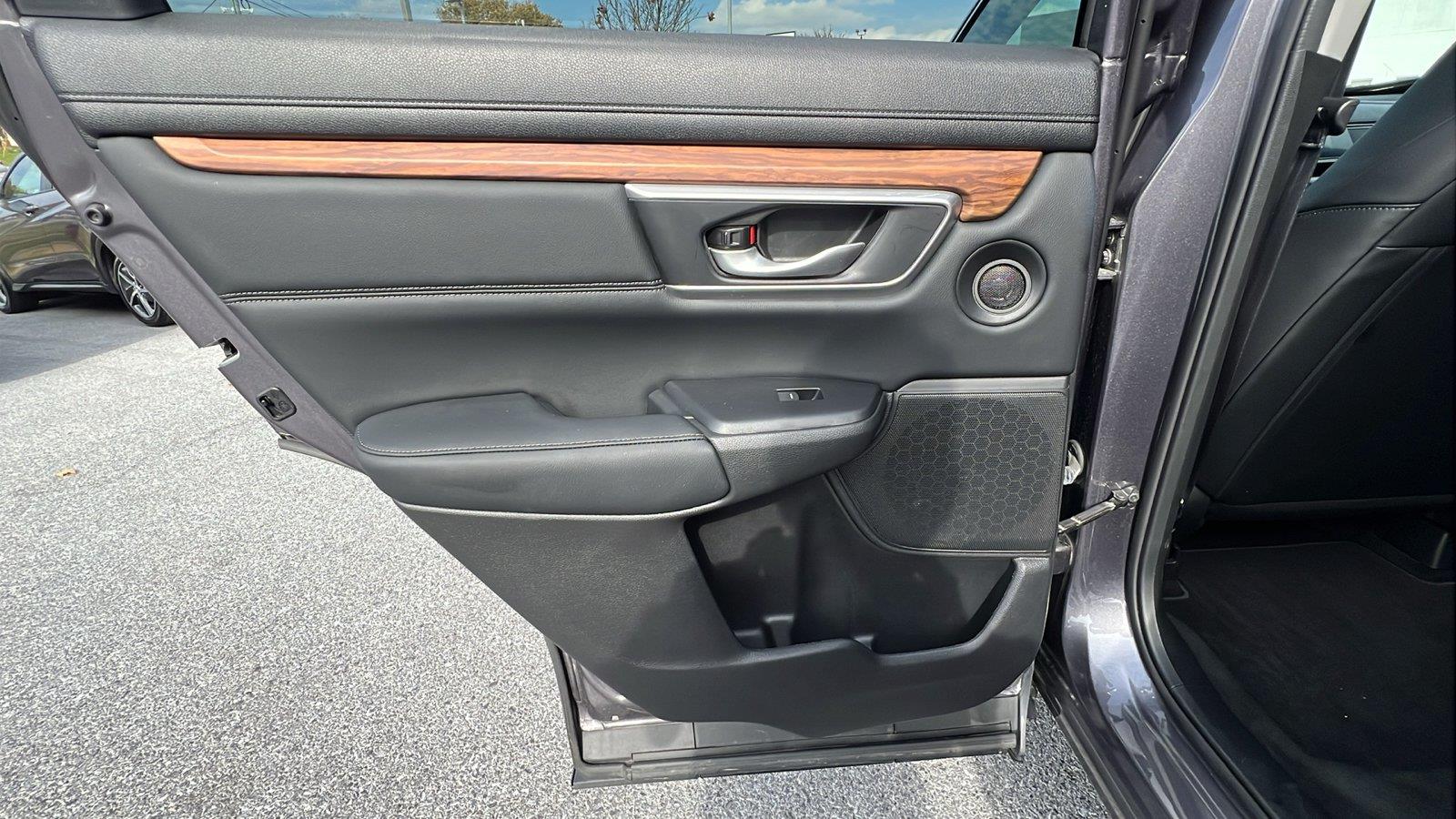 2022 Honda CR-V photo 17 of 32