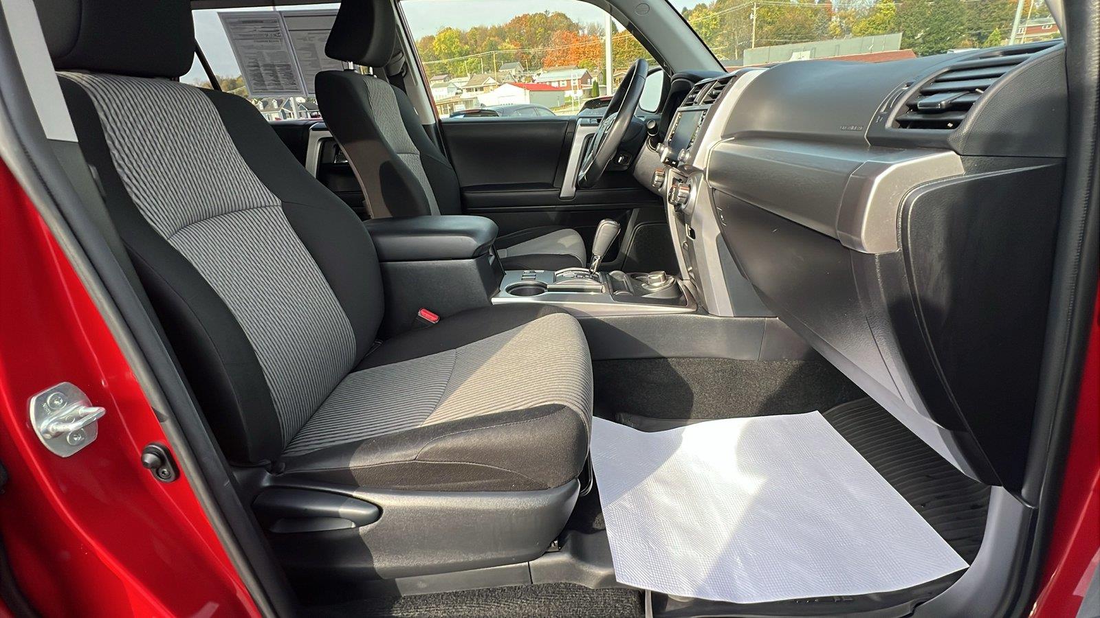 2023 Toyota 4Runner photo 13 of 30