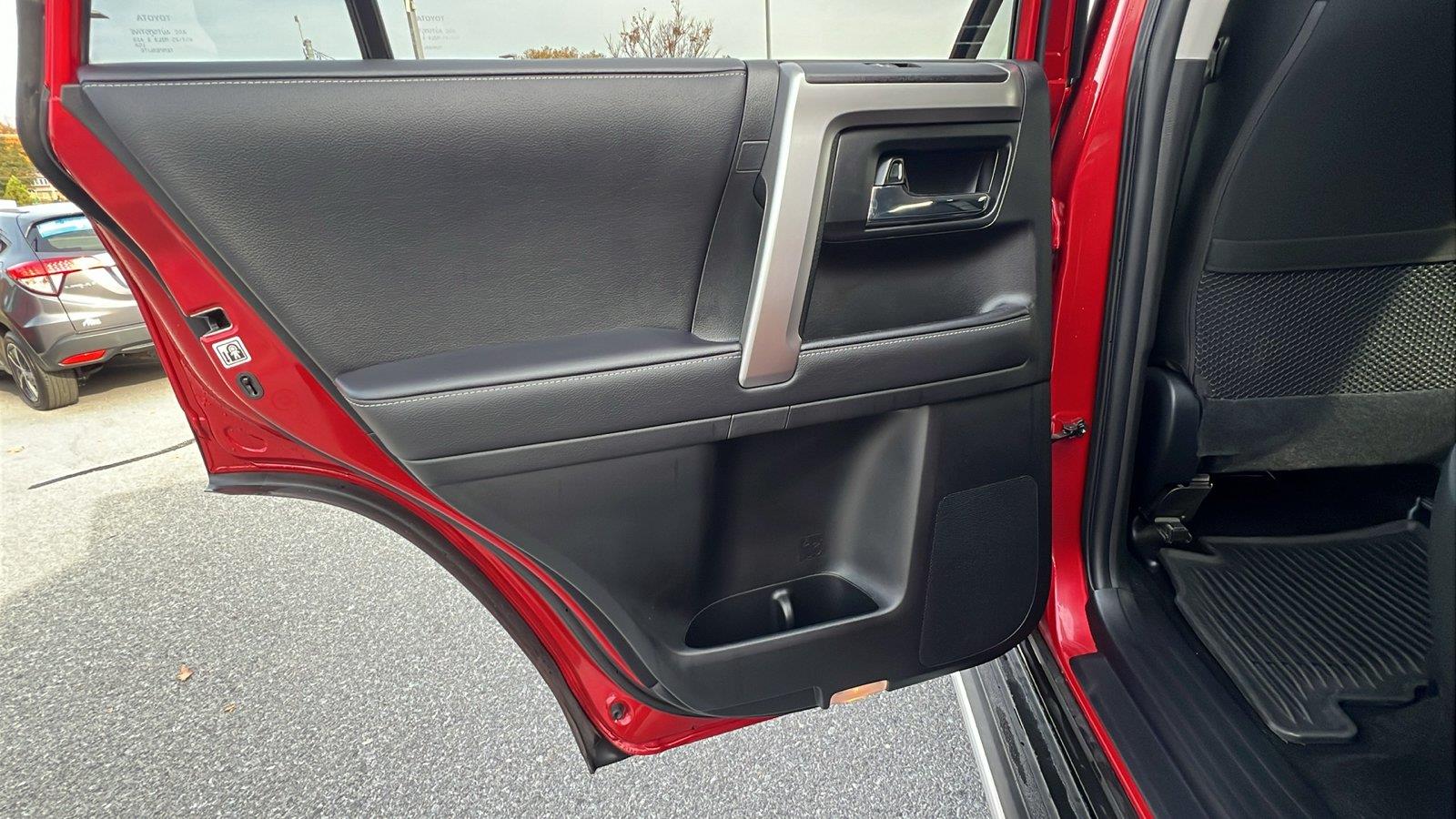 2023 Toyota 4Runner photo 17 of 30