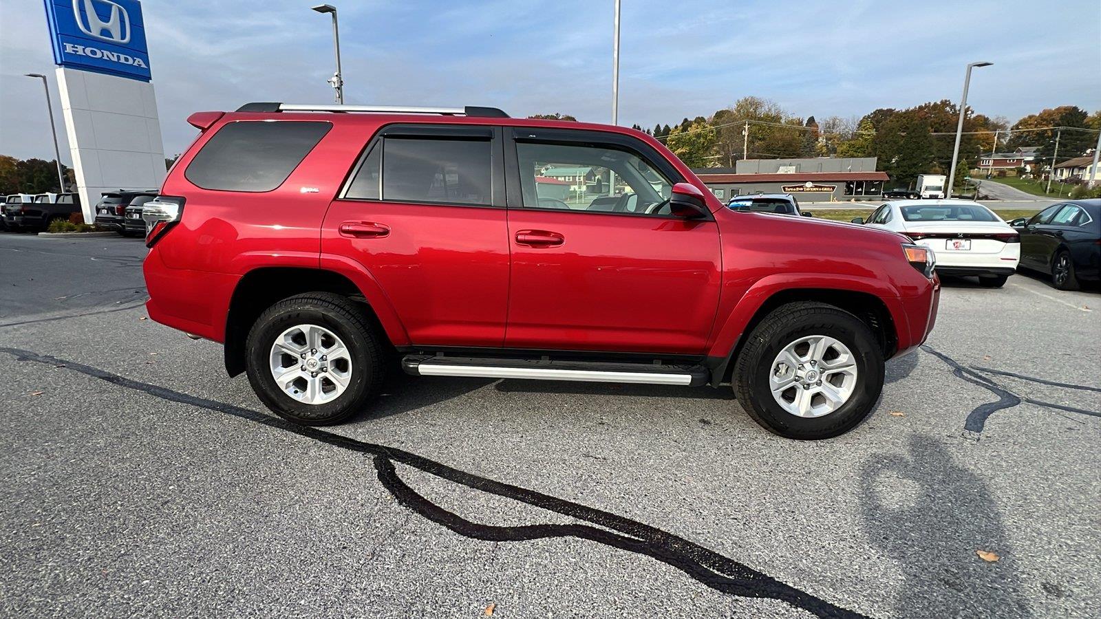 2023 Toyota 4Runner photo 3 of 30