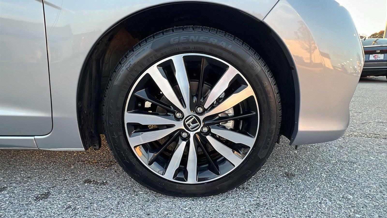 2018 Honda Fit photo 11 of 31