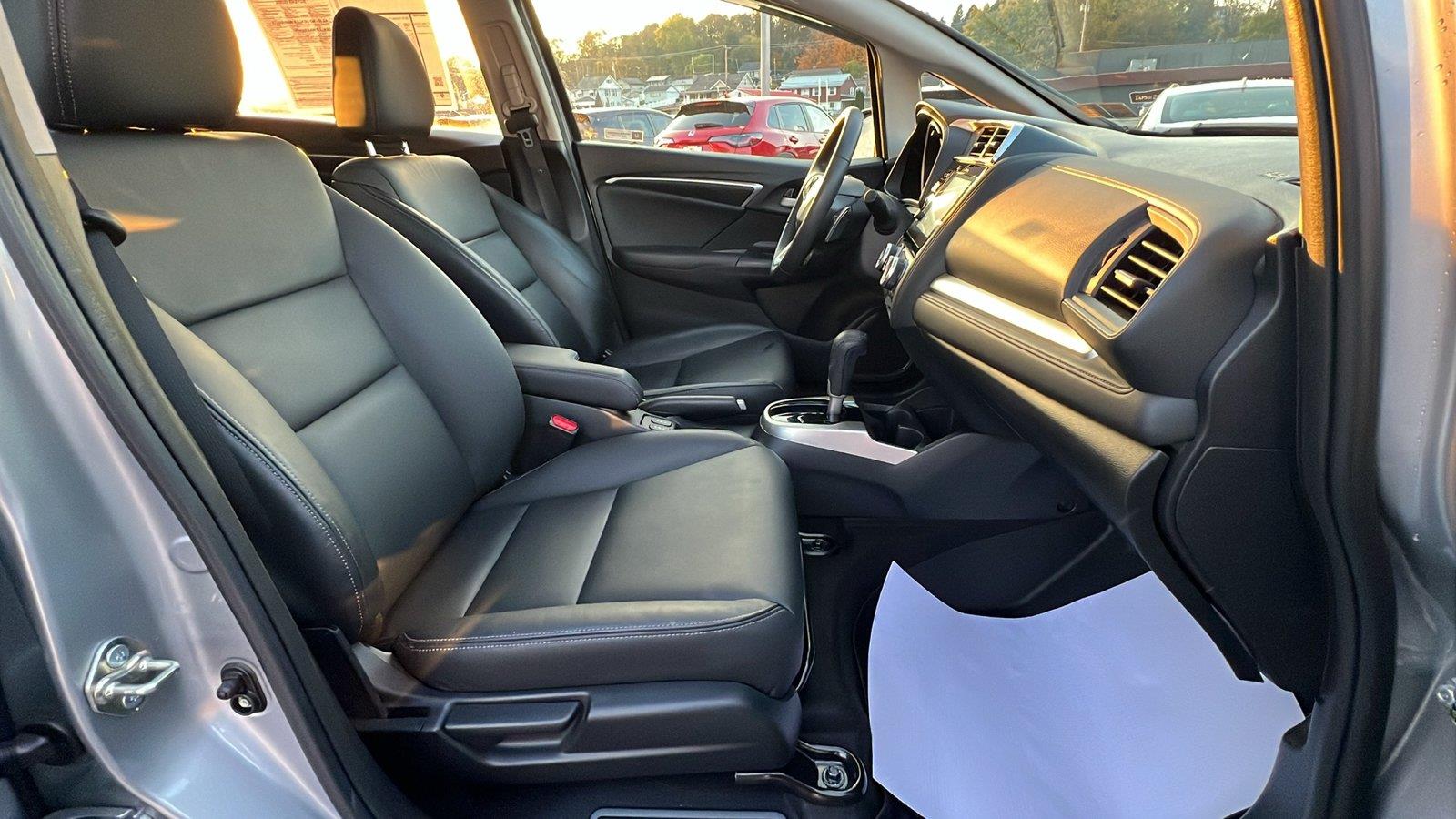 2018 Honda Fit photo 13 of 31