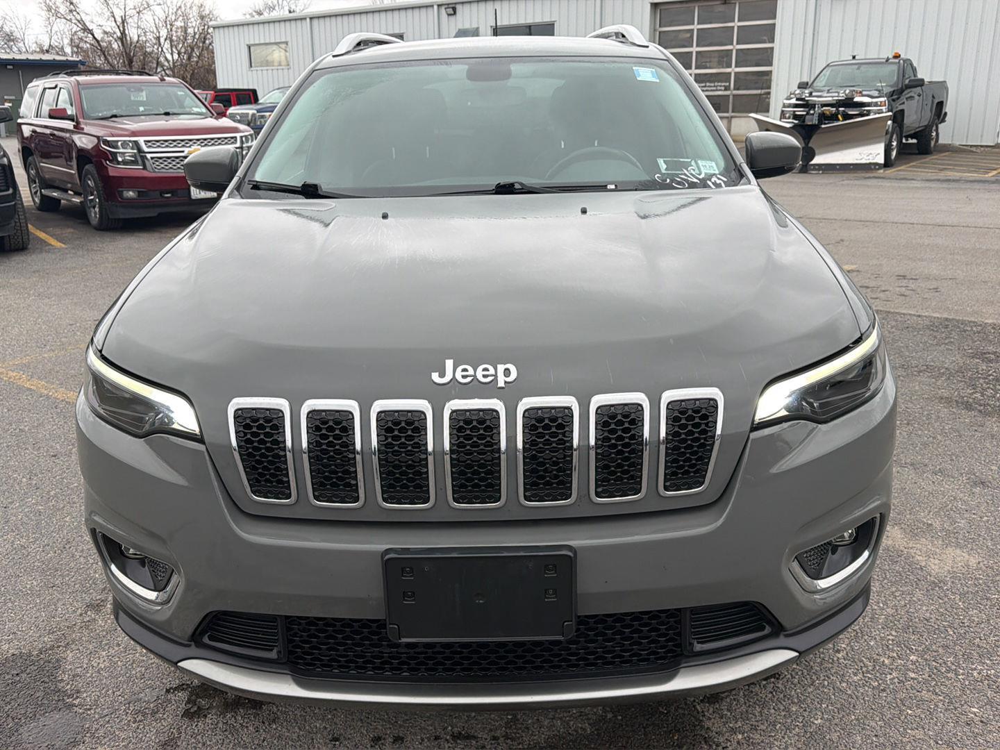 View vehicle photo 2