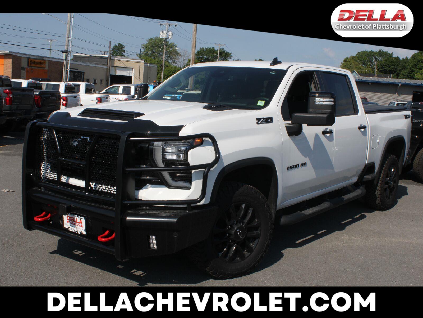 Summit White 2026 Chevrolet Silverado 2500HD Pickup Truck Four-Wheel Drive Automatic