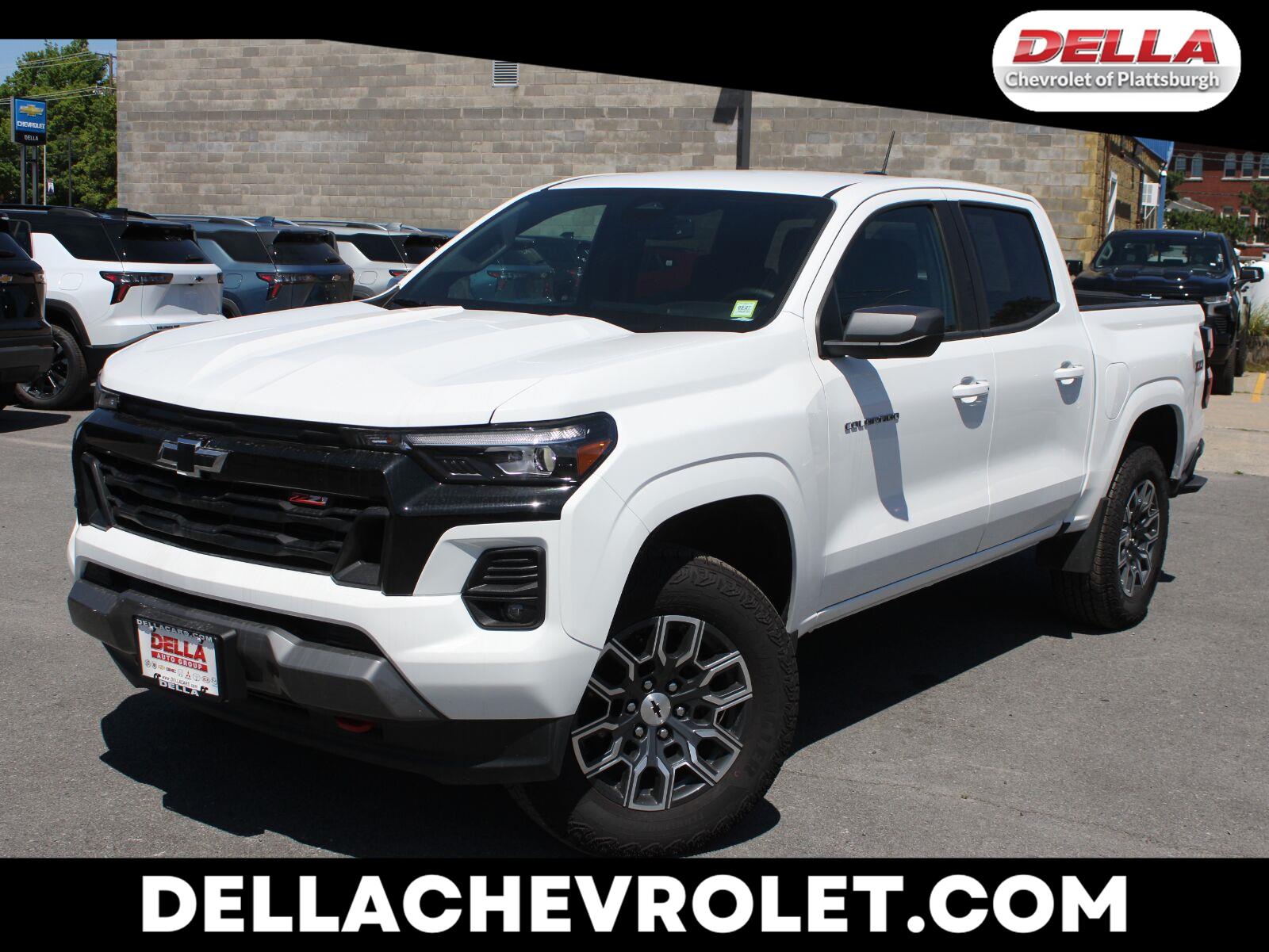 Summit White 2025 Chevrolet Colorado Pickup Truck Four-Wheel Drive 8-Speed Automatic