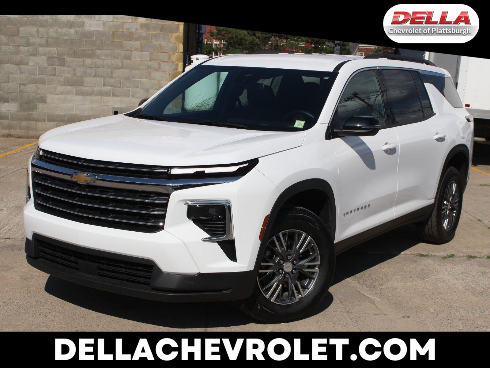 Summit White 2026 Chevrolet Traverse SUV / Crossover Four-Wheel Drive 8-Speed Automatic