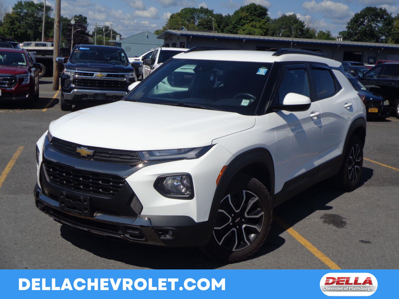 Summit White 2023 Chevrolet Trailblazer SUV / Crossover Four-Wheel Drive 9-Speed Automatic