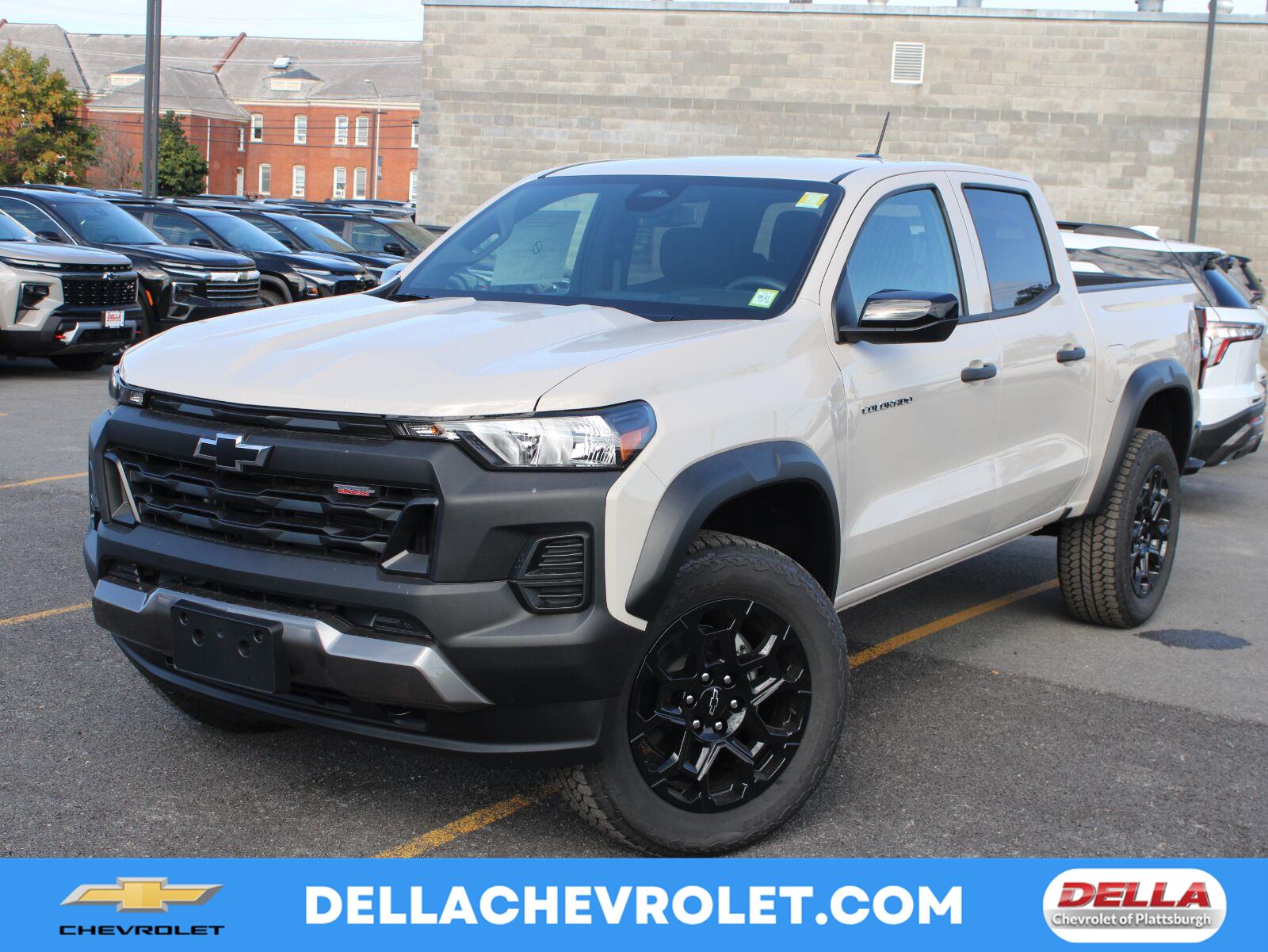 White Sands 2026 Chevrolet Colorado Pickup Truck Four-Wheel Drive 8-Speed Automatic