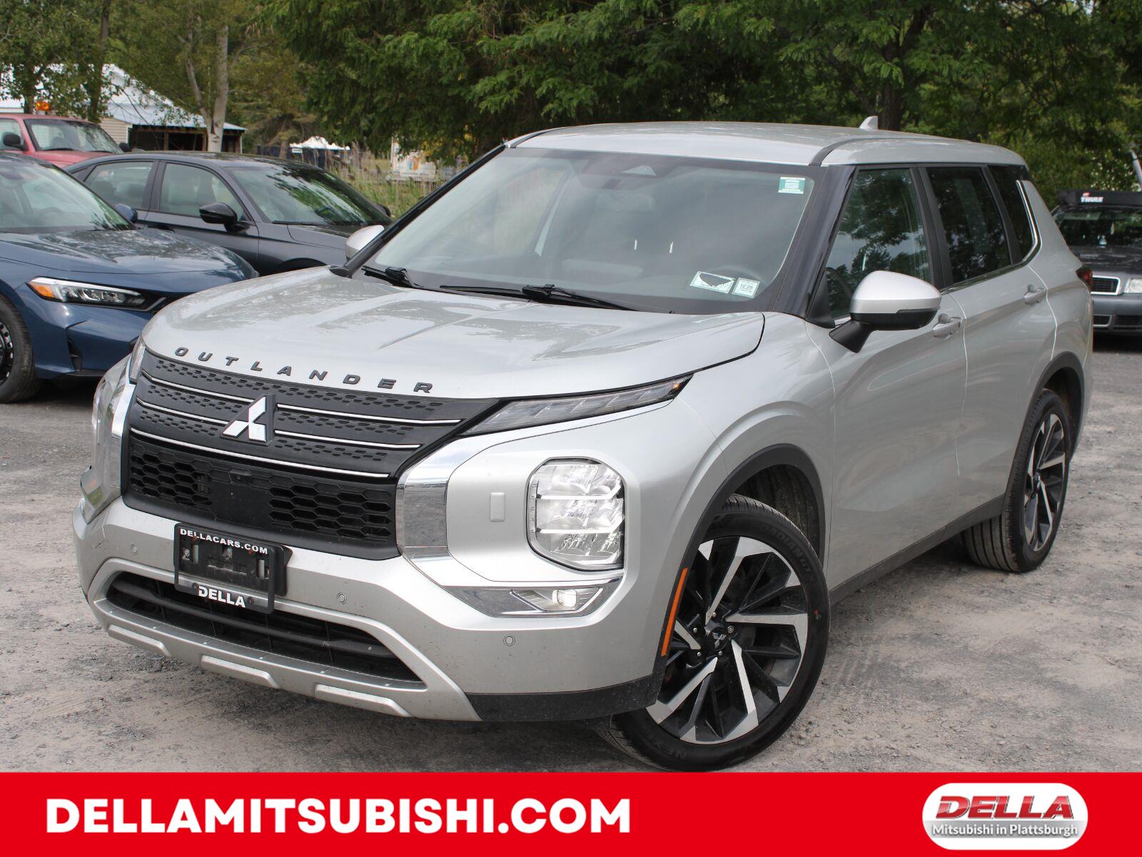 Alloy Silver Metallic 2022 Mitsubishi Outlander SUV / Crossover All-Wheel Drive Continuously Variable Transmission