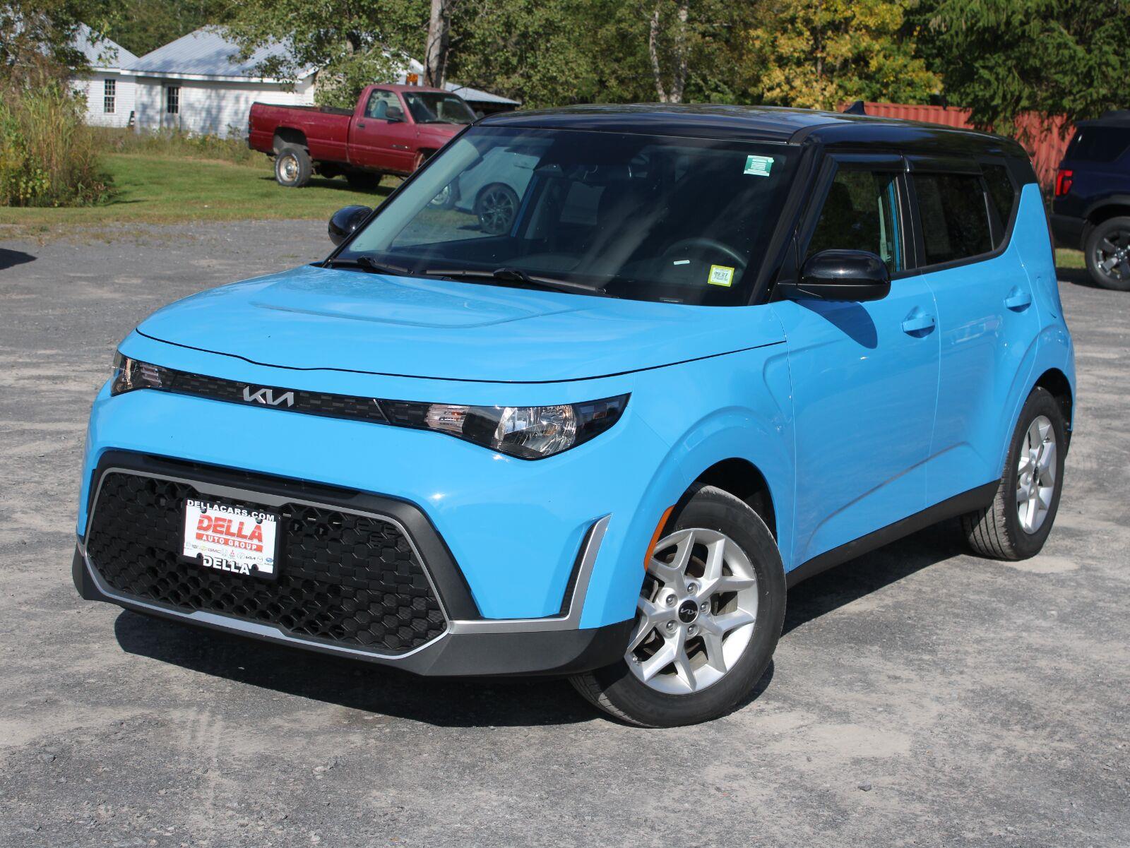 Surf Blue w/Black Roof 2024 Kia Soul SUV / Crossover Front-Wheel Drive Continuously Variable Transmission