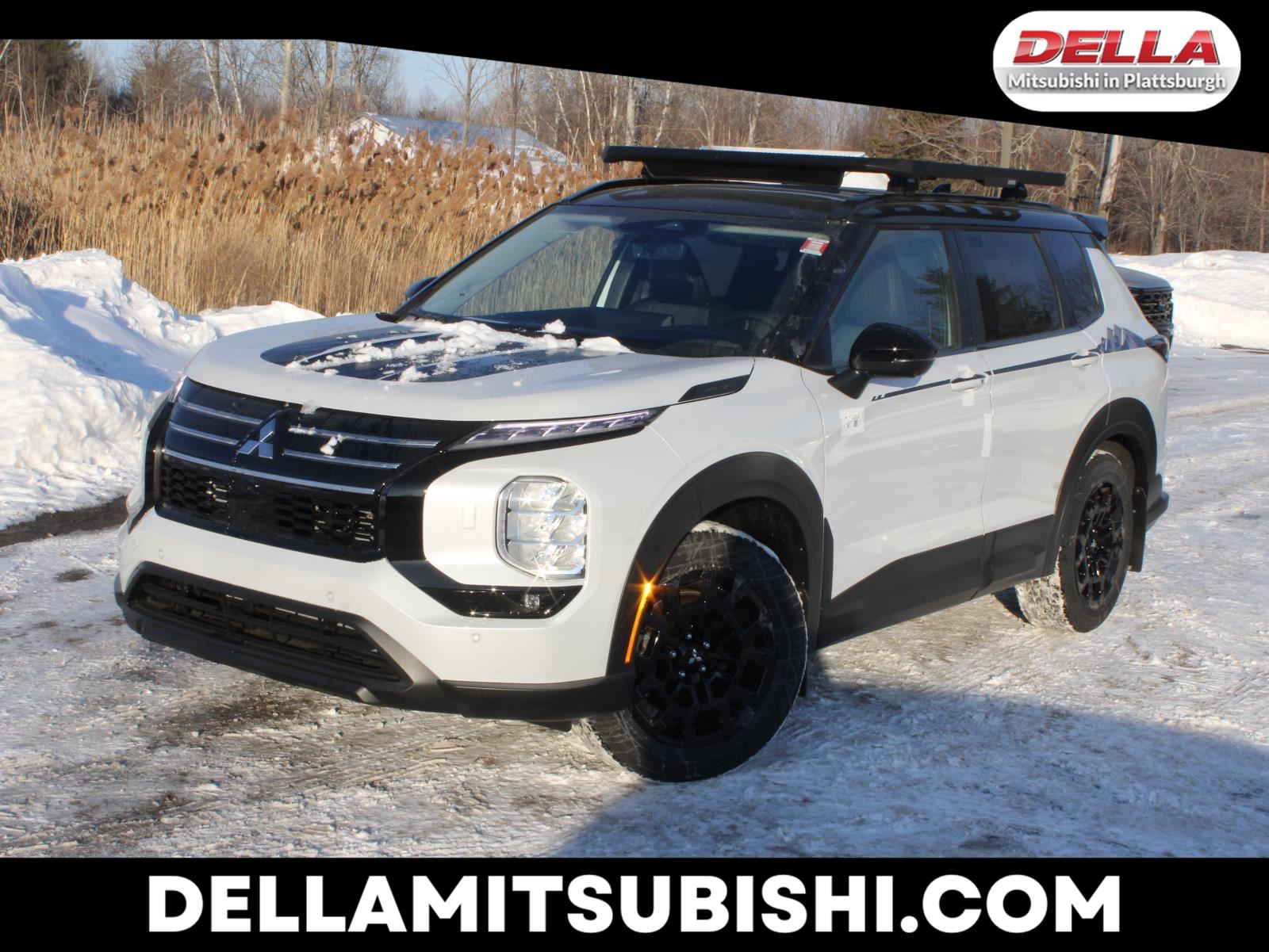 White Diamond/Black Roof 2026 Mitsubishi Outlander SUV / Crossover All-Wheel Drive Continuously Variable Transmission