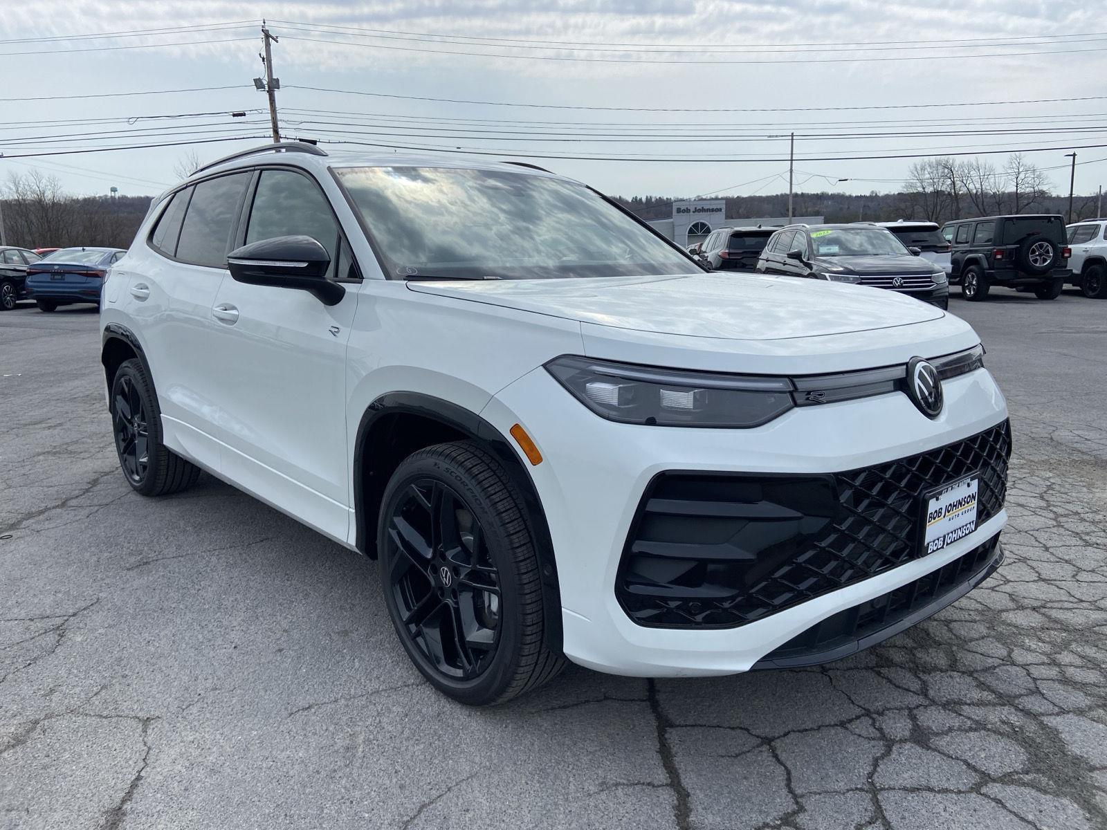 opal white pearl 2026 Volkswagen Tiguan SE R-Line Black 4Motion SUV / Crossover All-Wheel Drive Automatic