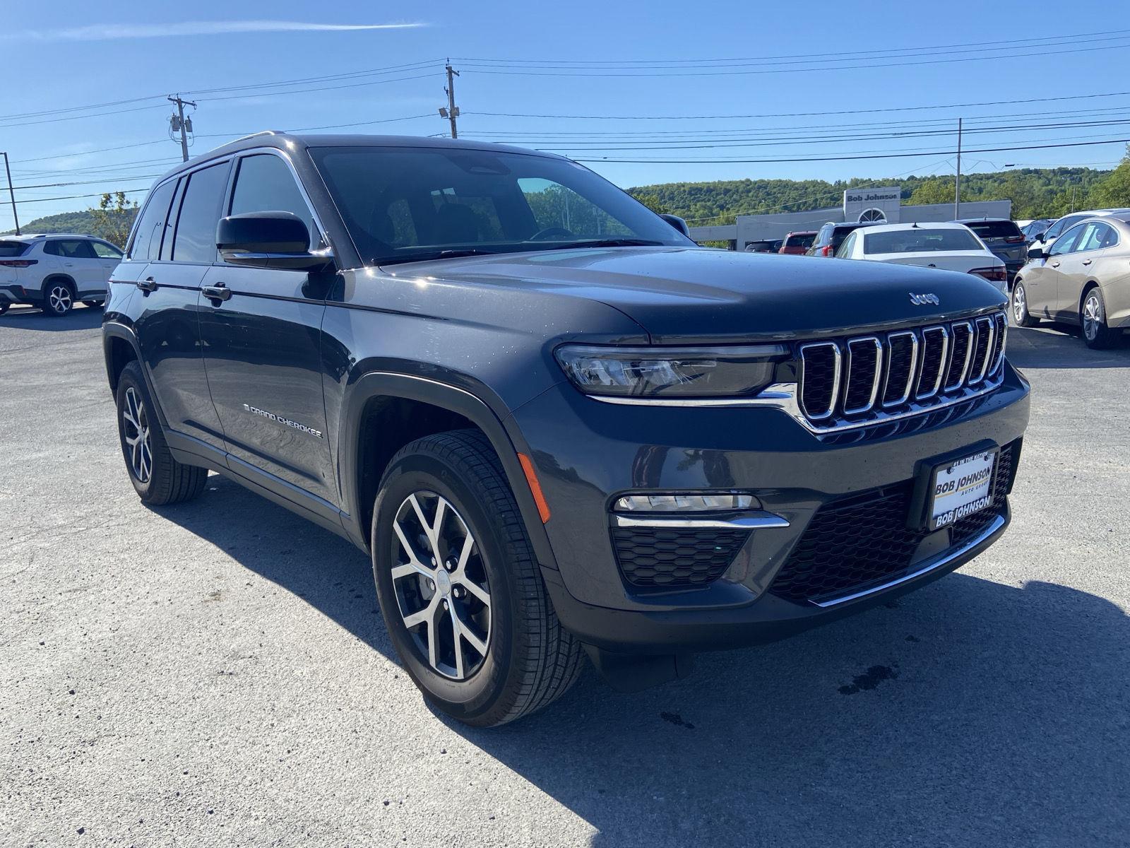 Baltic Gray Metallic Clearcoat 2025 Jeep Grand Cherokee SUV / Crossover Four-Wheel Drive 8-Speed Automatic