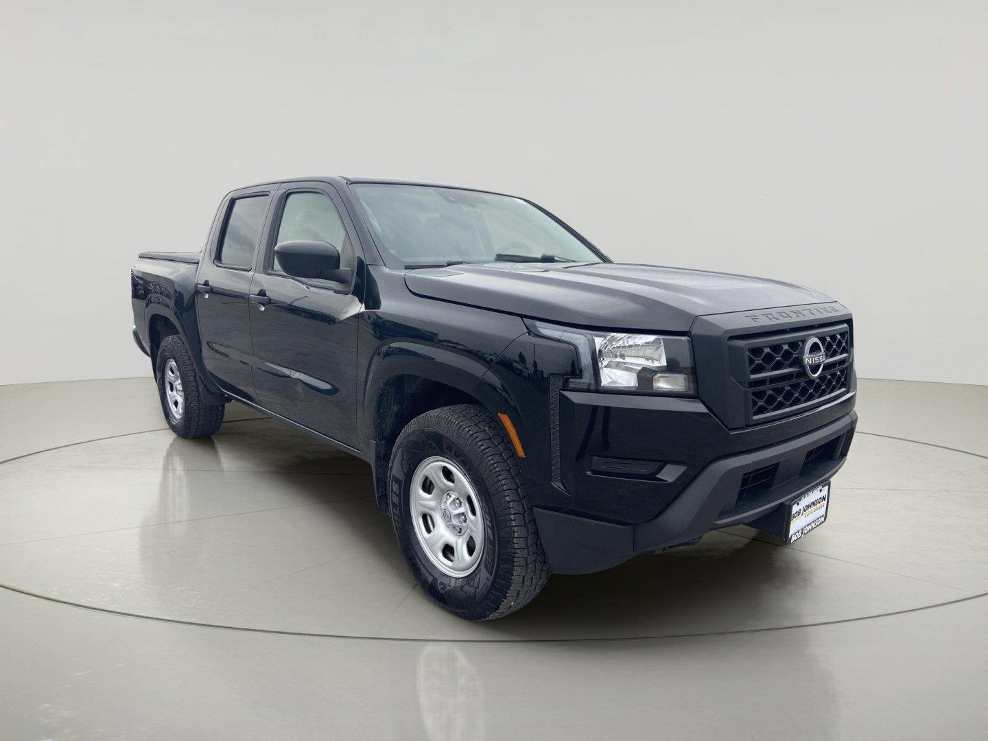 Black 2023 Nissan Frontier Pickup Truck Four-Wheel Drive 