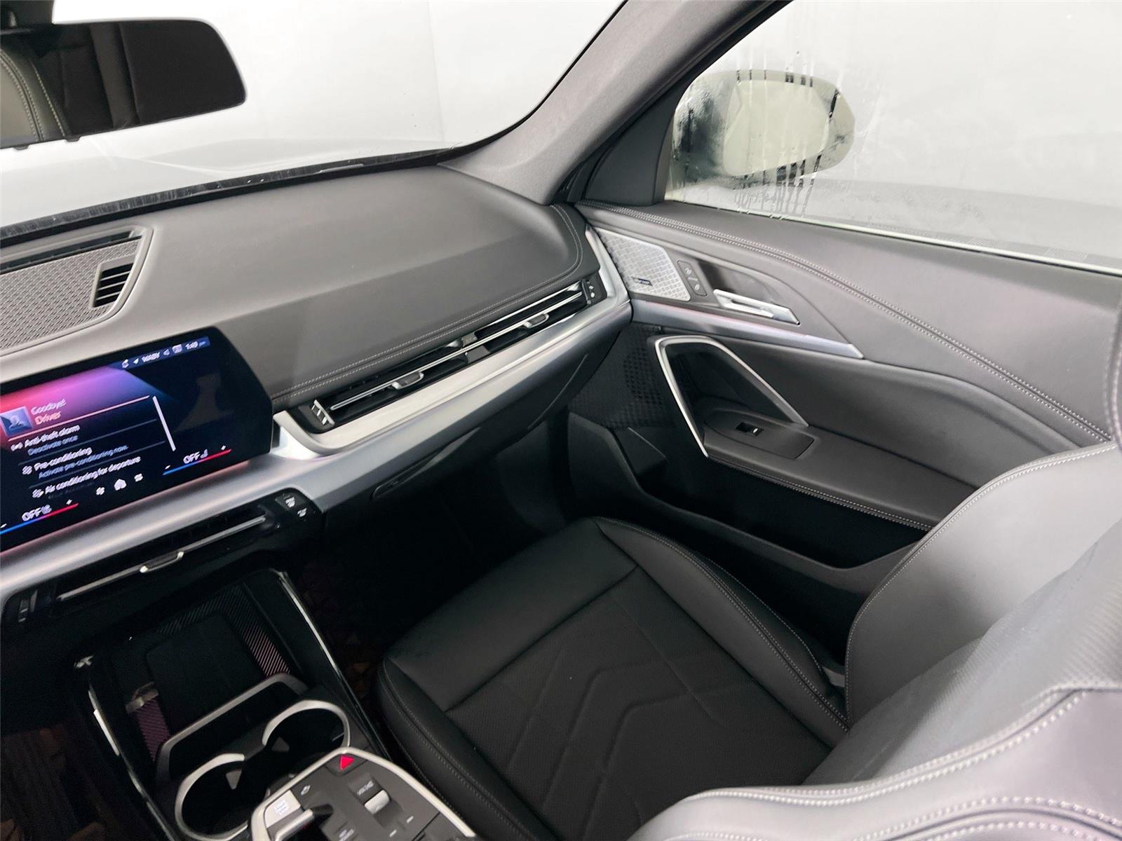 2025 BMW X1 28i - Photo 22