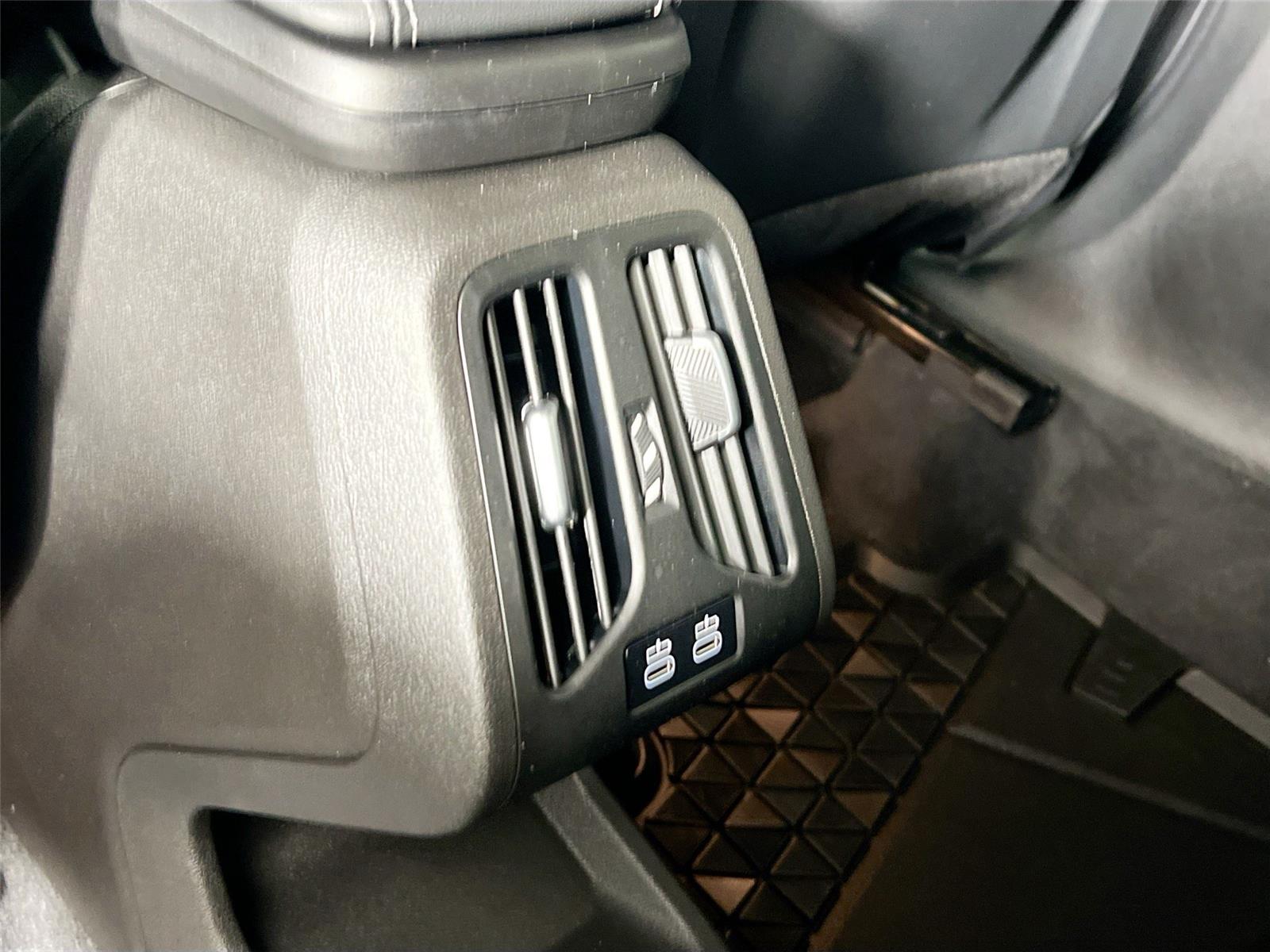 2025 BMW X1 28i - Photo 24