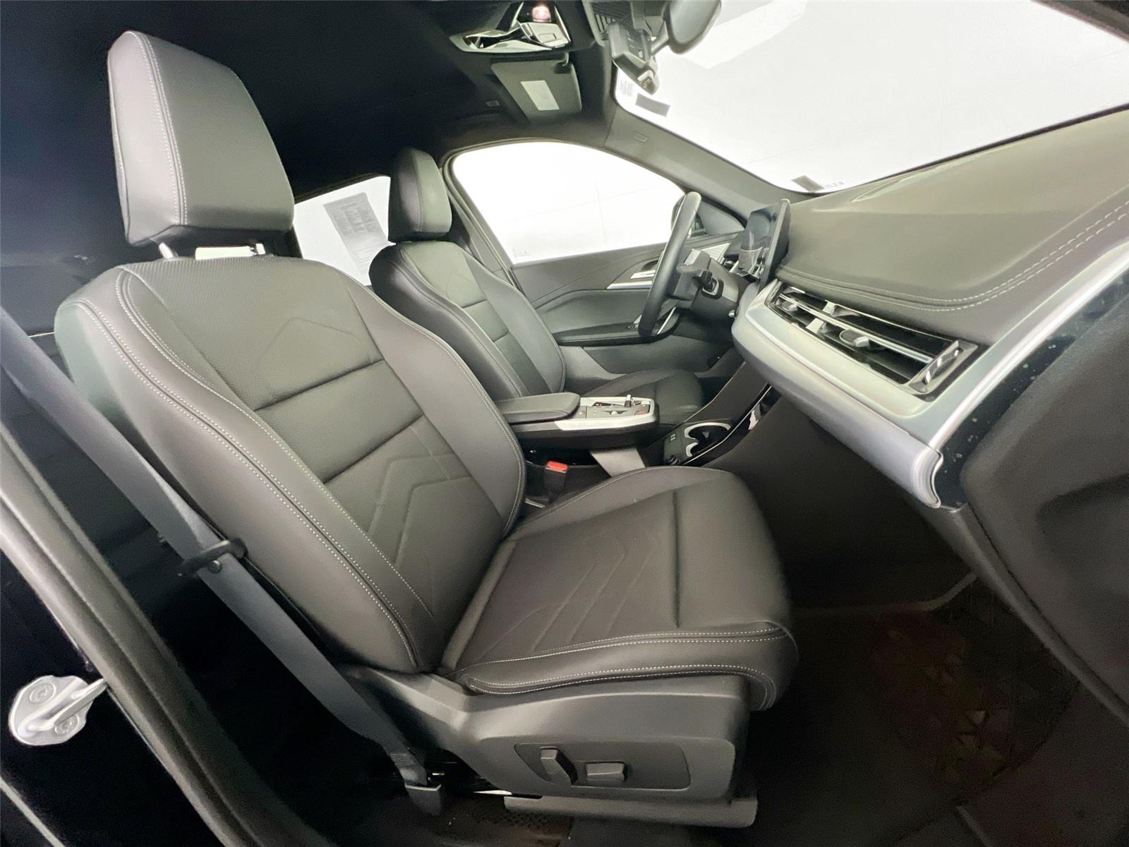 2025 BMW X1 28i - Photo 26