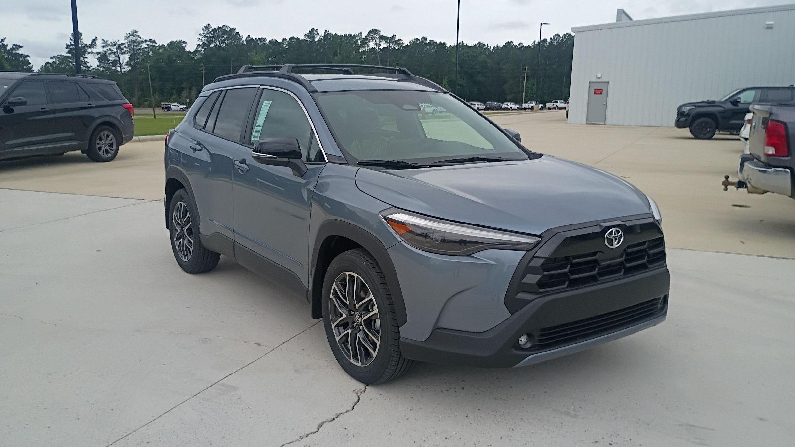 Celestite 2026 Toyota Corolla Cross XLE FWD SUV / Crossover Front-Wheel Drive Continuously Variable Transmission