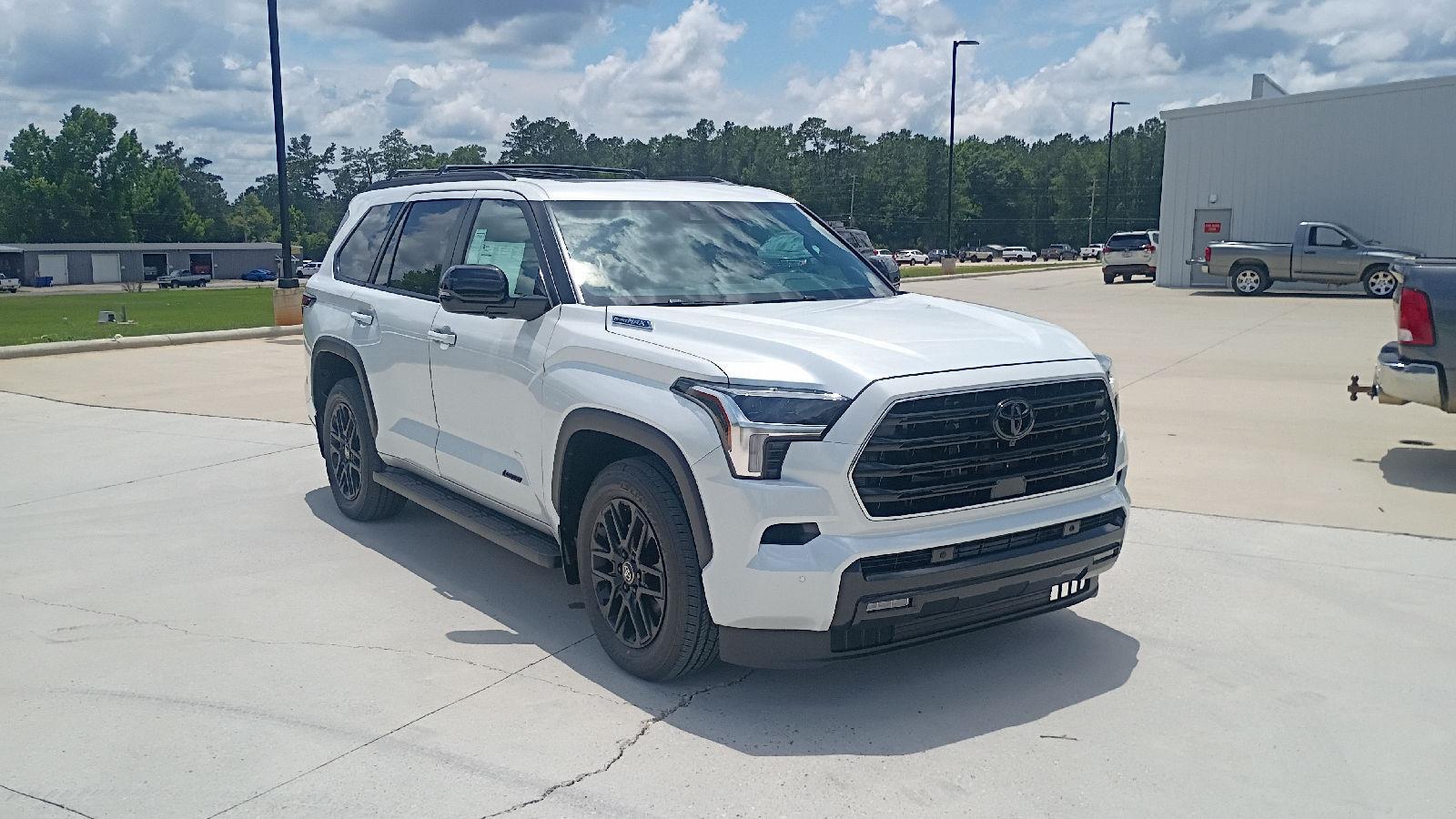 White (Wind Chill Pearl) 2026 Toyota Sequoia Limited RWD SUV / Crossover 4X2 Automatic
