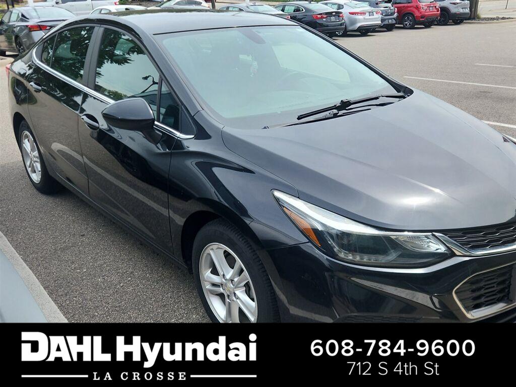 2017 Chevrolet Cruze LT Sedan FWD    