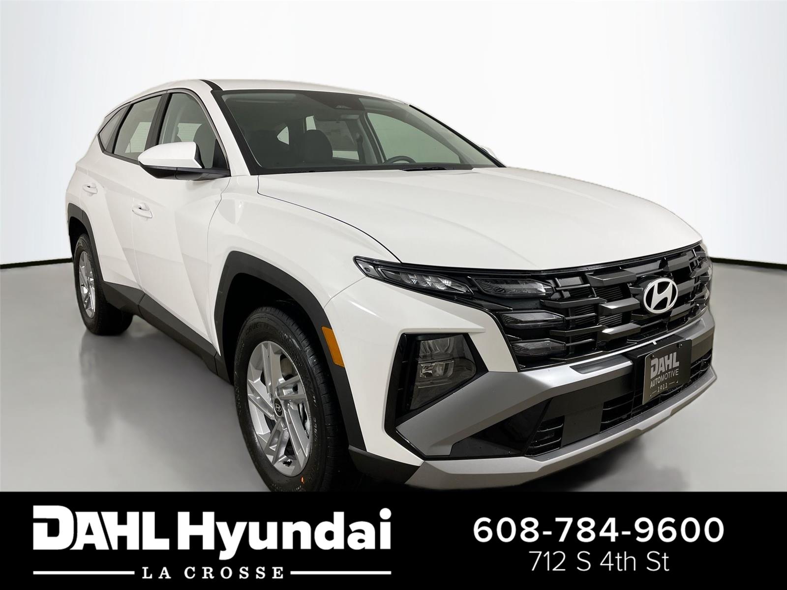 Serenity White Pearl 2026 Hyundai Tucson SE AWD SUV / Crossover All-Wheel Drive Automatic