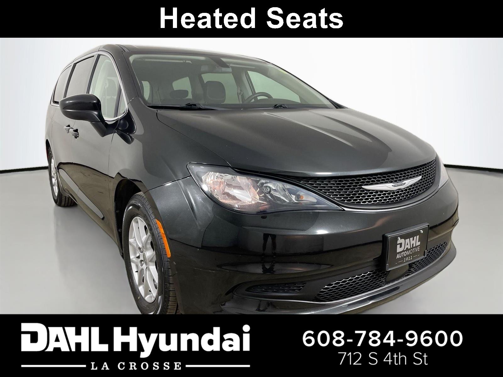 2022 Chrysler Voyager LX FWD