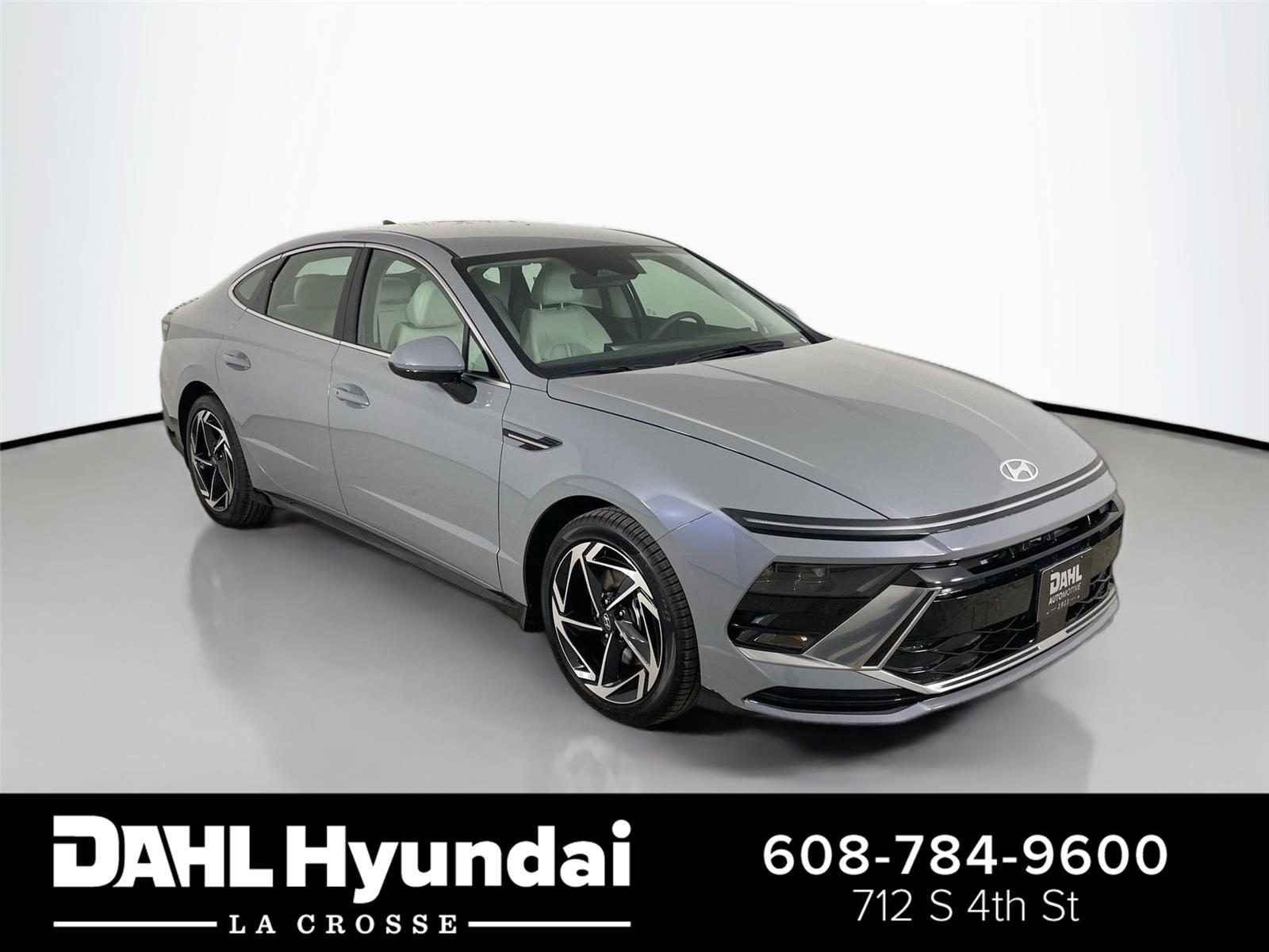 Transmission Blue 2026 Hyundai Sonata Sedan Front-Wheel Drive Automatic