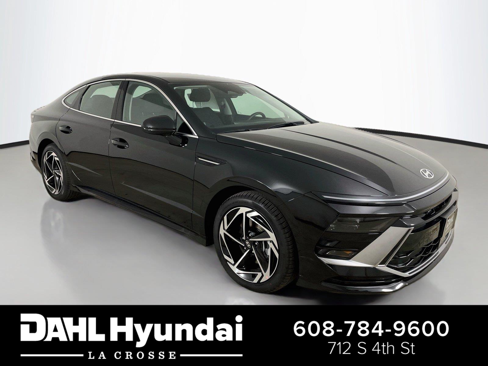 Abyss Black 2026 Hyundai Sonata Sedan Front-Wheel Drive Automatic