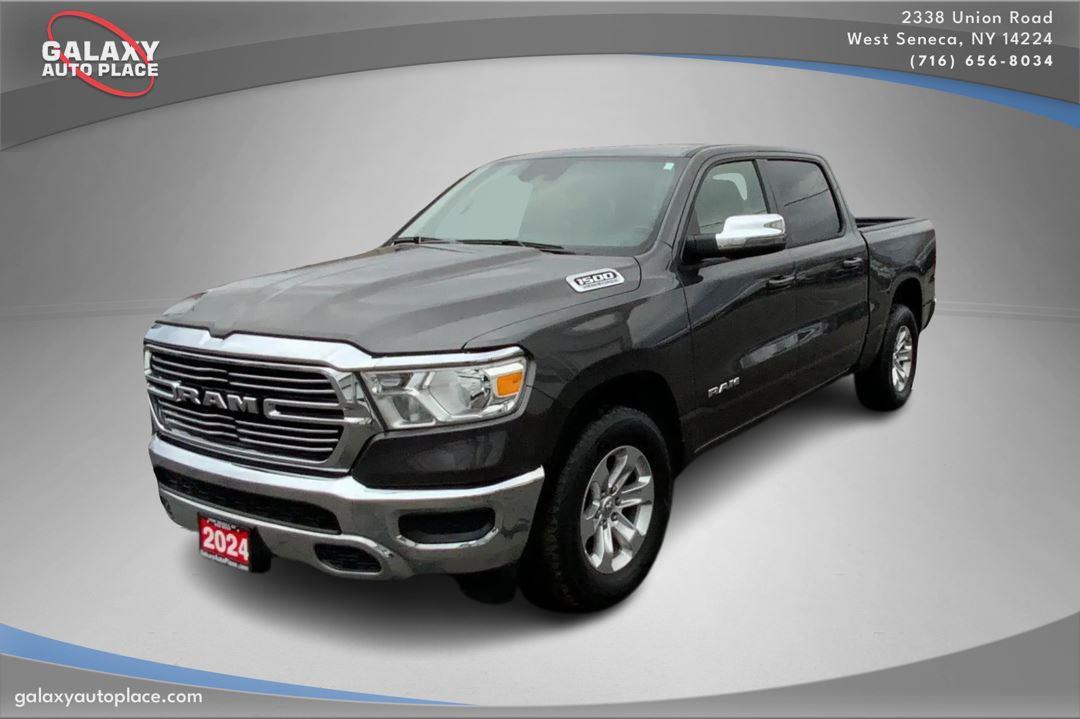 2024 RAM 1500 Laramie Crew Cab 4WD