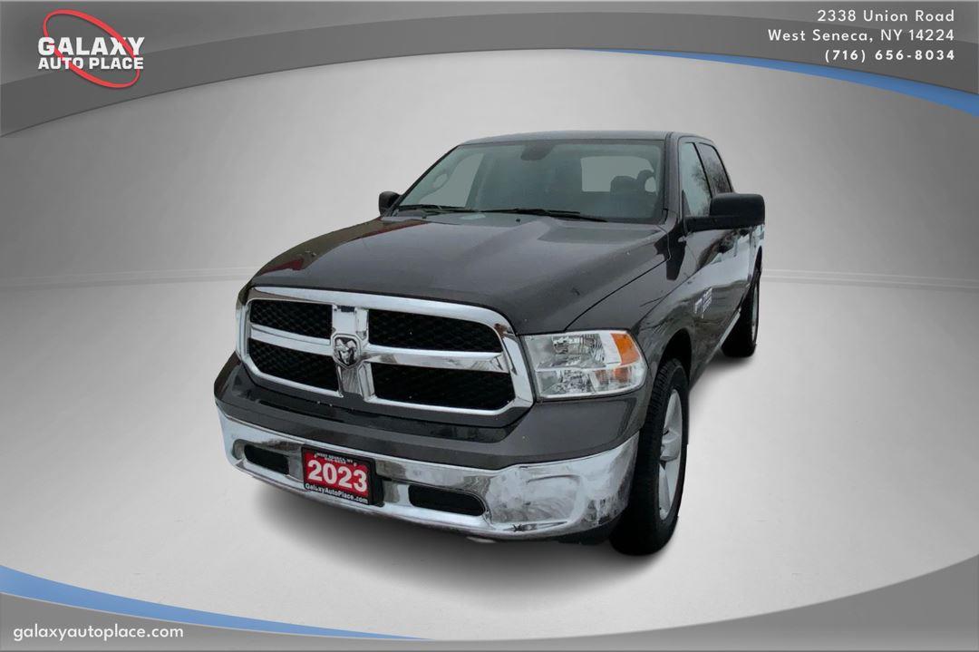 2023 RAM 1500 Classic SLT Crew Cab 4WD