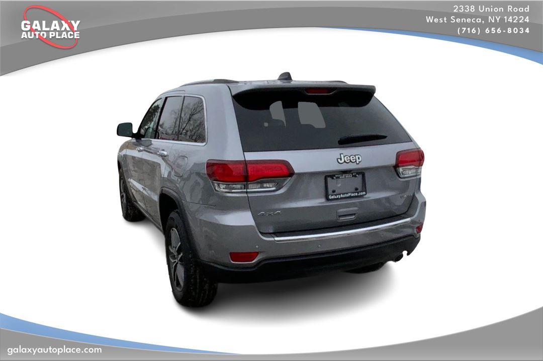 View vehicle photo 7