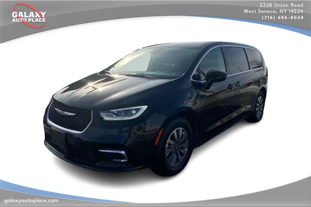 Diamond Black Crystal Pearlcoat 2024 Chrysler Pacifica Hybrid Select FWD Minivan Front-Wheel Drive Automatic
