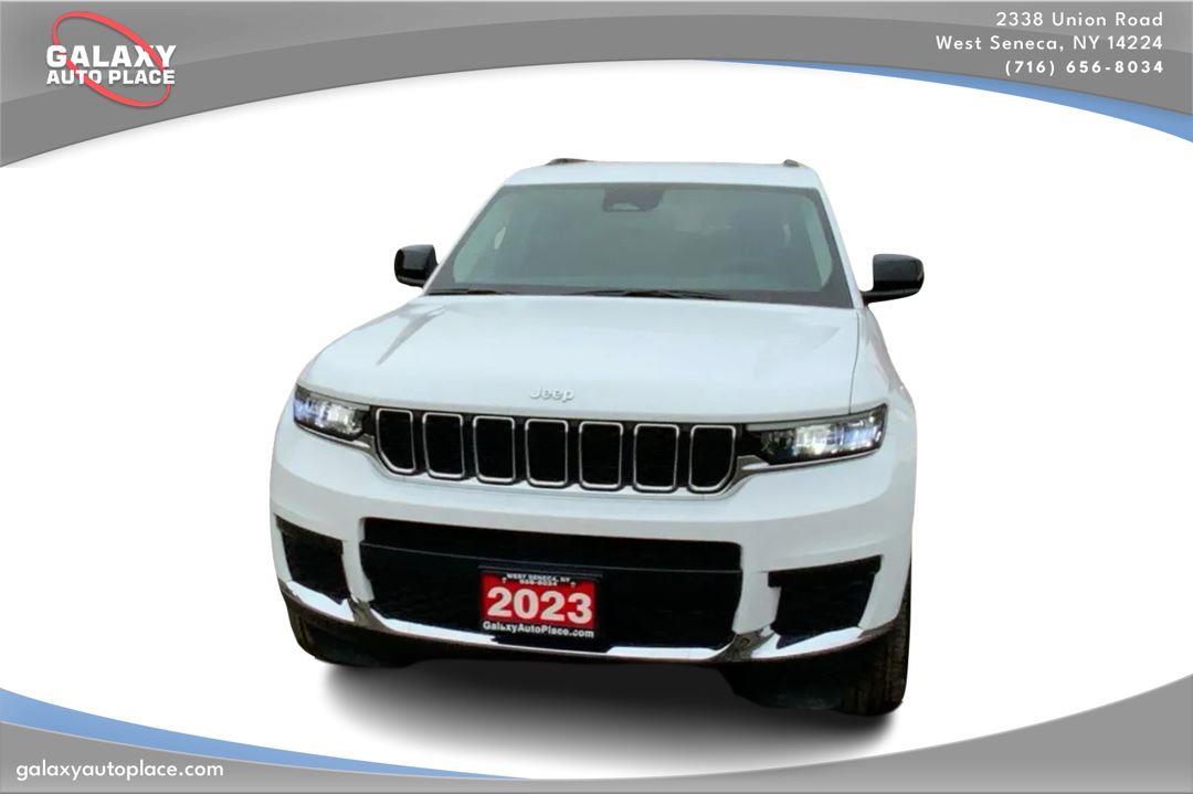 View vehicle photo 2