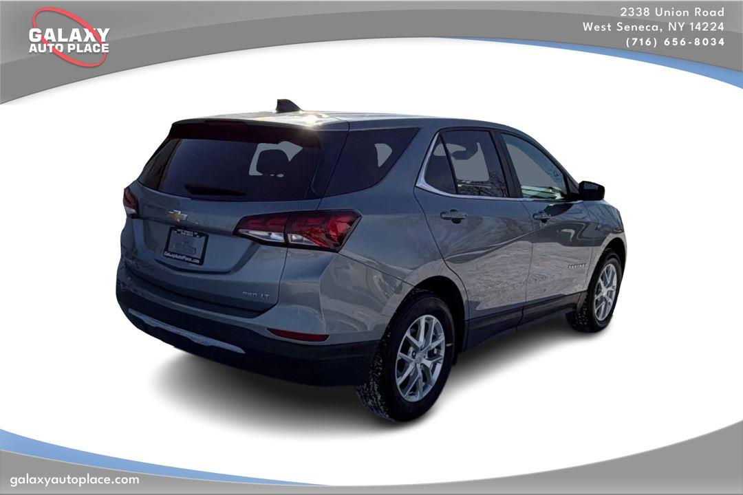 View vehicle photo 5