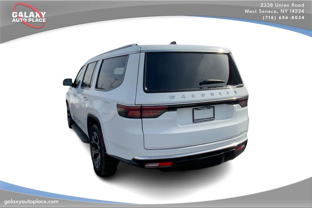 View vehicle photo 7