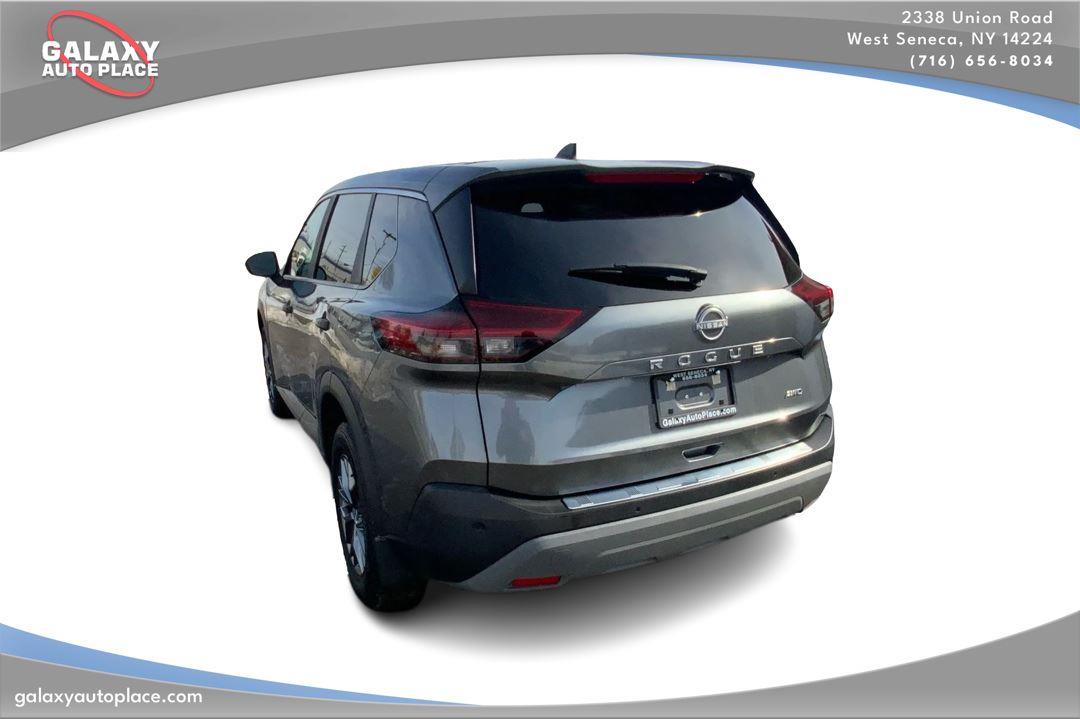 View vehicle photo 7