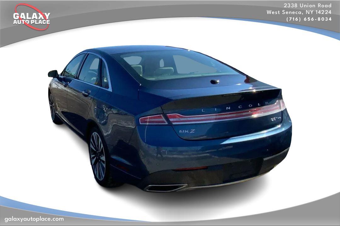 View vehicle photo 7