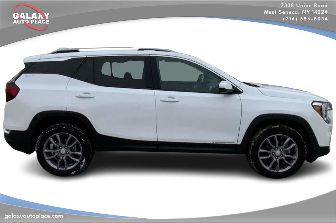 View vehicle photo 4